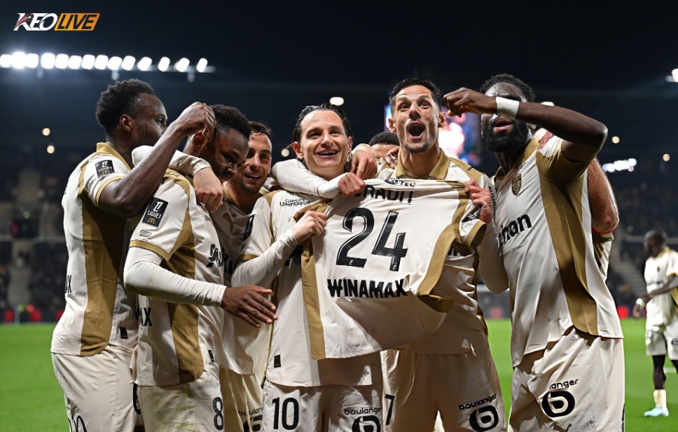 Lens bất ngờ chiếm ngôi đầu | Keolive