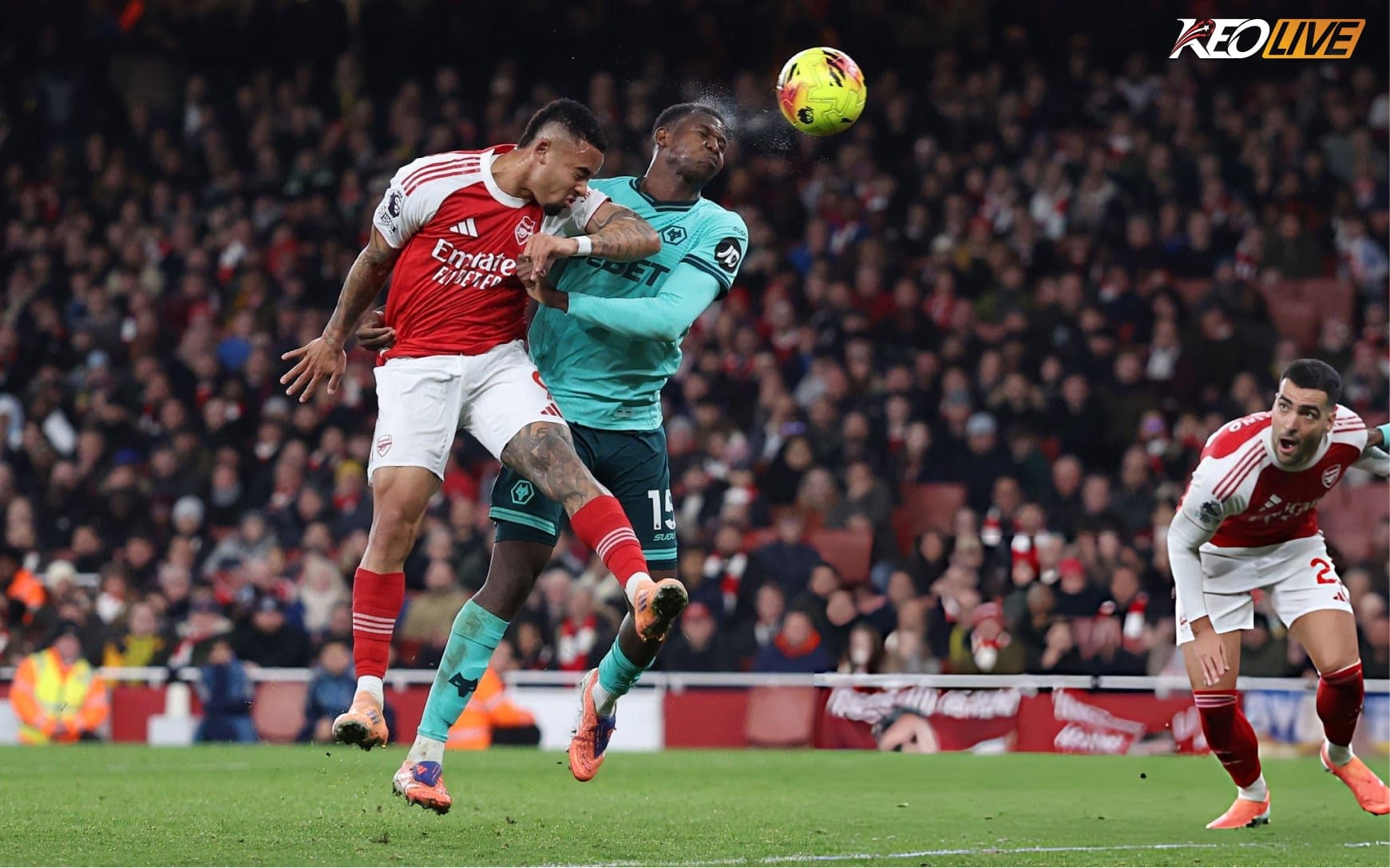 Jesus xuất hiện đúng lúc gây áp lực khiến Mosquera đánh đầu phản lưới nhà | Keolive