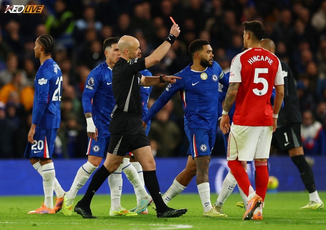 Caicedo phải đi tắm sớm vì pha vào bóng ác ý với Merino | Keolive