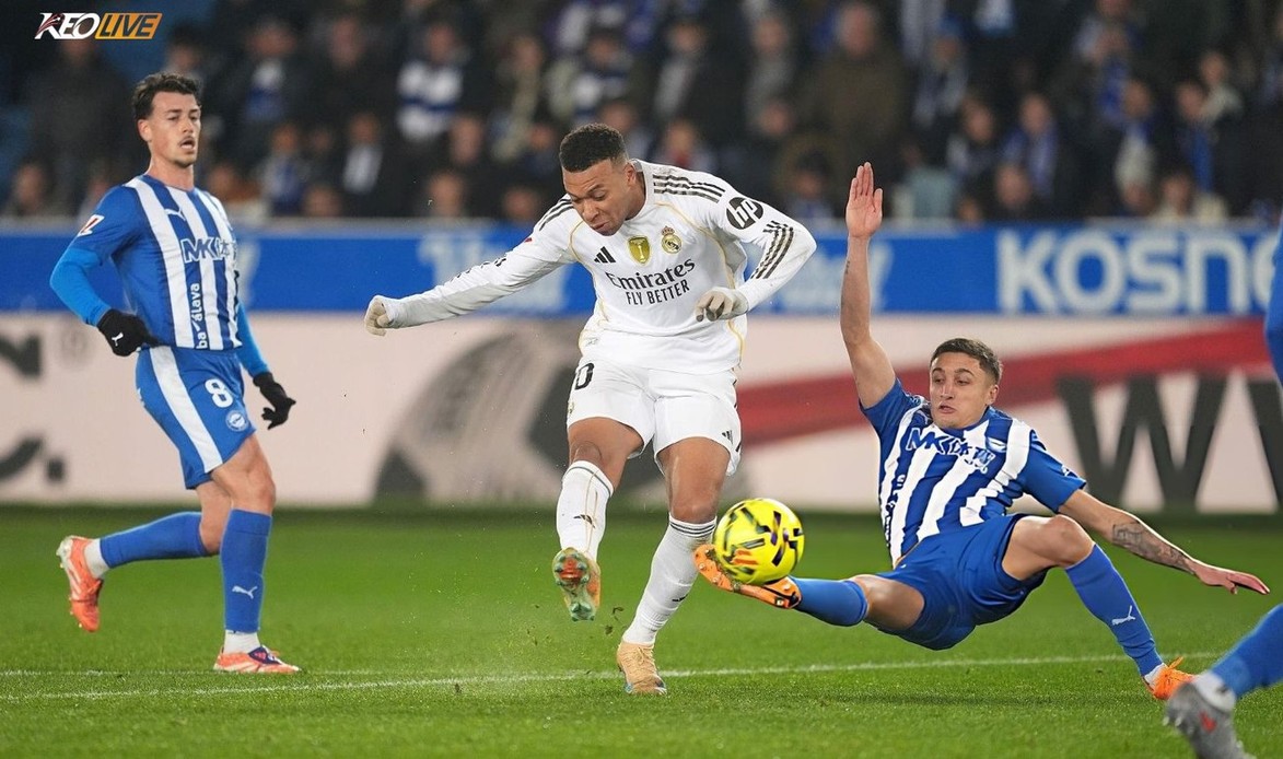 Pha solo ghi bàn đỉnh cao của Mbappé | Keolive