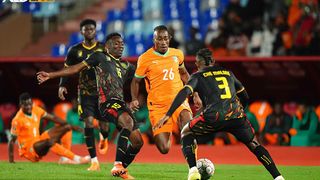 Bờ Biển Ngà 1-1 Cameroon: Hai ông lớn tiến gần vé vào vòng knock-out