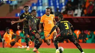 Hình ảnh cho bài Bờ Biển Ngà 1-1 Cameroon: Hai ông lớn tiến gần vé vào vòng knock-out