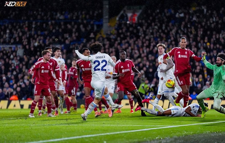 Tanaka lập công ở những giây cuối cùng giữ lại 1 điểm cho Leeds | Keolive