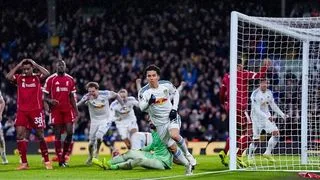 Hình ảnh cho bài Liverpool tiếp tục không thắng, Tanaka giúp Leeds có 1 điểm phút bù giờ