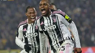 Hình ảnh cho bài Hiệp hai bùng nổ, Juve nhẹ nhàng vươn lên top 3 Serie A