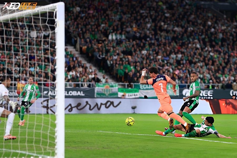 Cú đúp của Torres giúp Barca nhanh chóng tạo ra lợi thế | Keolive