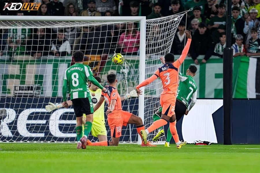 Antony mở tỉ số cho đội chủ nhà | Keolive