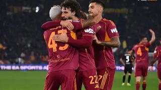 Hình ảnh cho bài Wesley tỏa sáng, Giallorossi áp sát ngôi đầu bảng