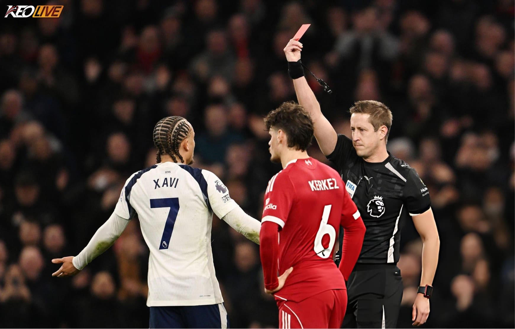 Xavi Simons sớm bị đuổi ngay trong hiệp 1 | Keolive