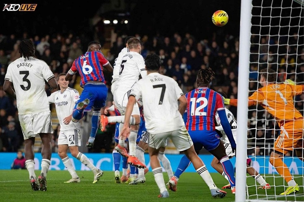 Guehi đánh đầu dũng mãnh ấn định tỉ số 1-2 | Keolive