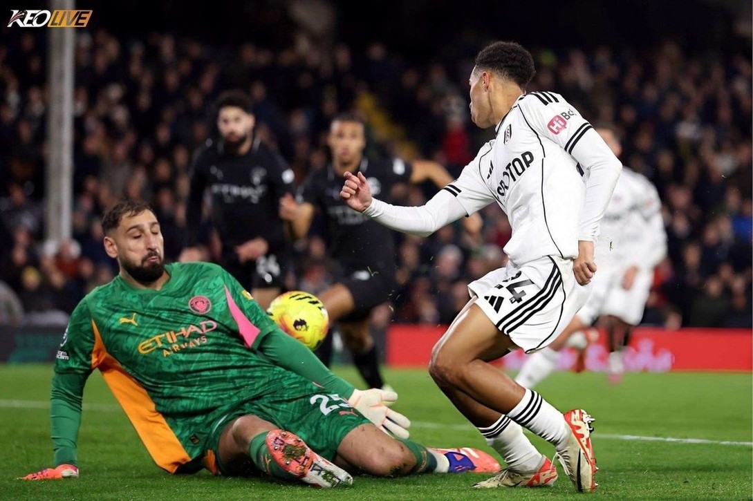 Pha bóng khiến Man City suýt chút nữa đánh rơi chiến thắng | Keolive