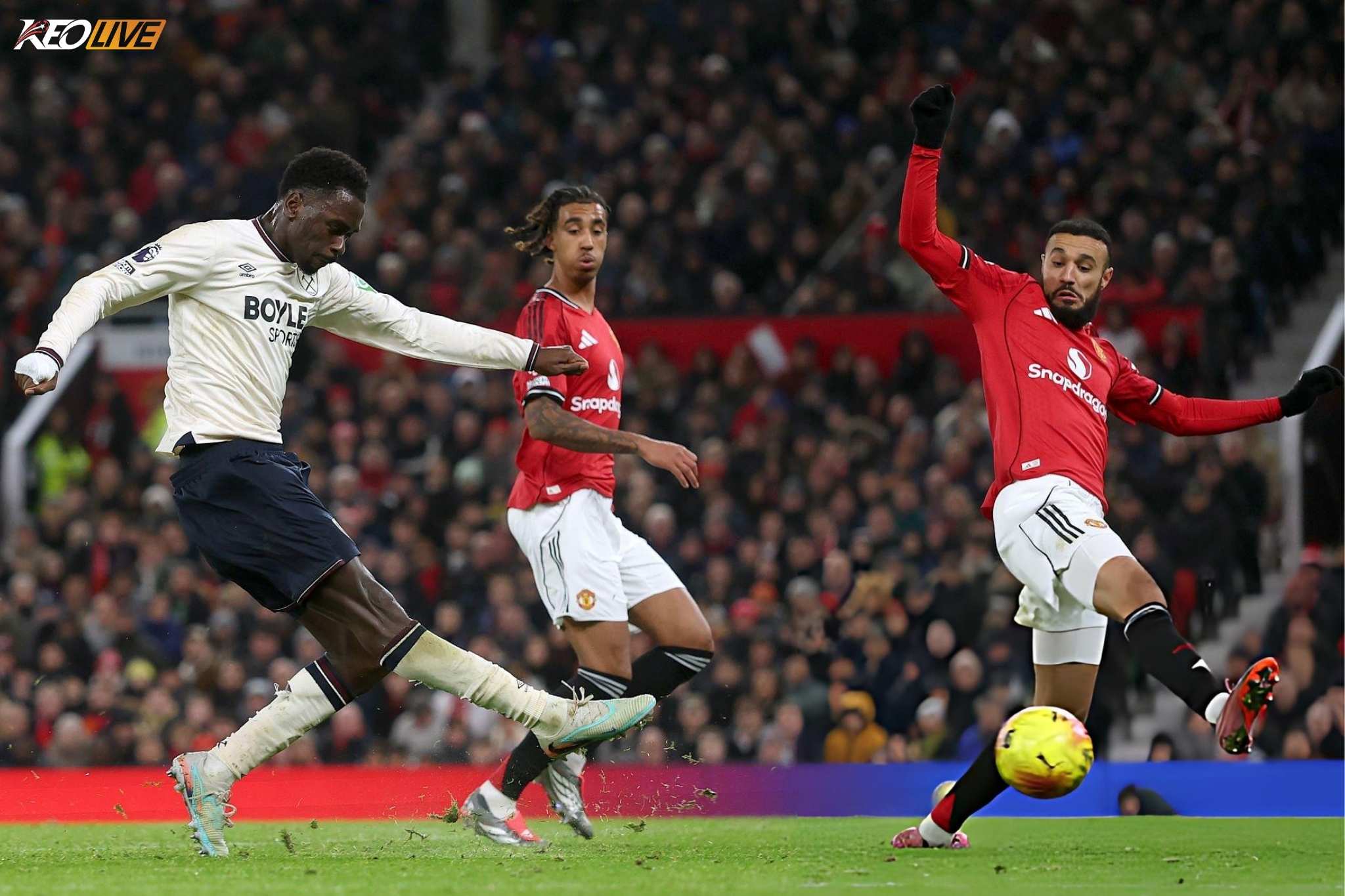 Pha lâkp công phút 84 của Magassa đem về 1 điểm cho đội khách | Keolive