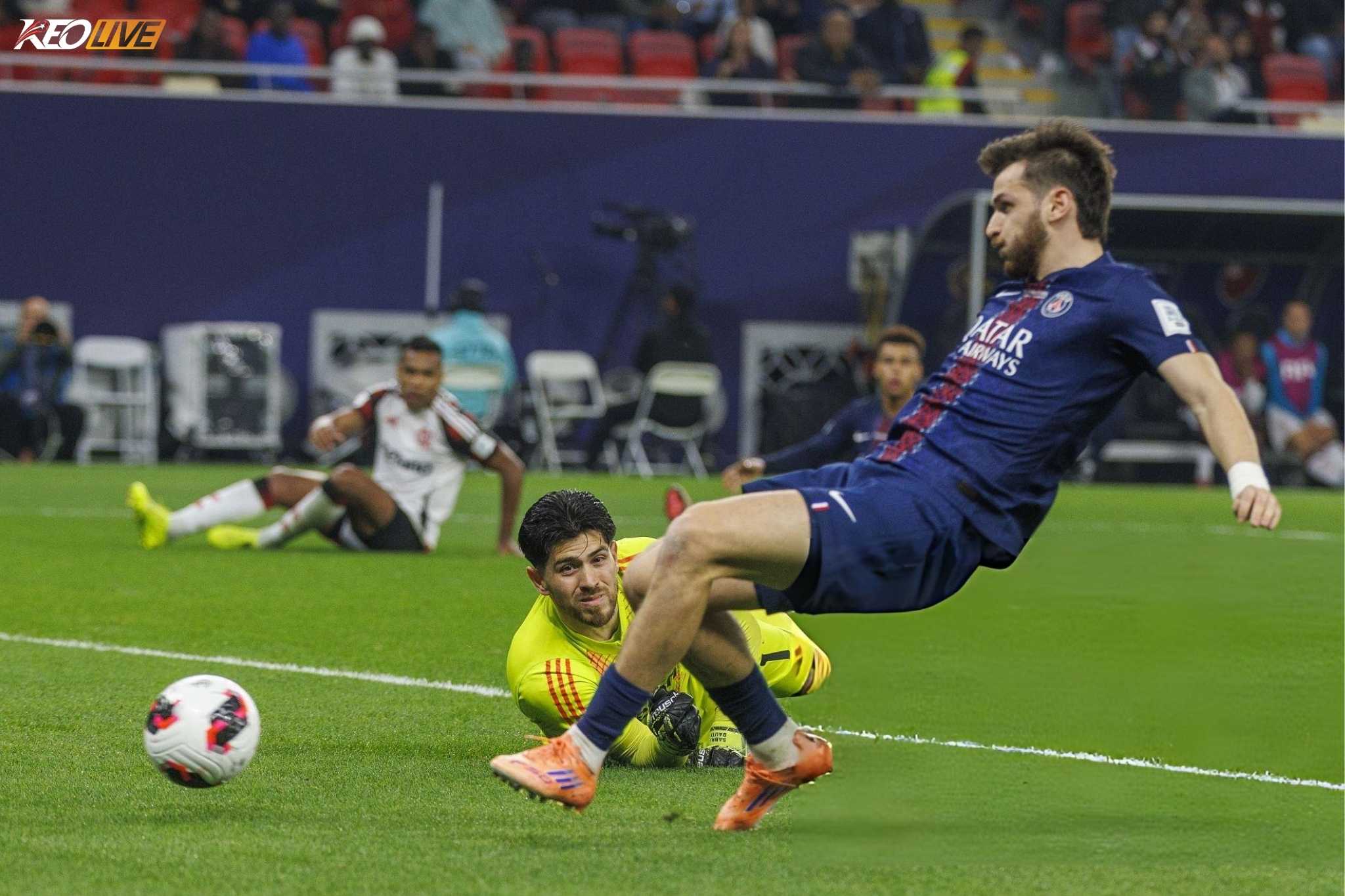 Khvicha mở tỉ số cho PSG | Keolive