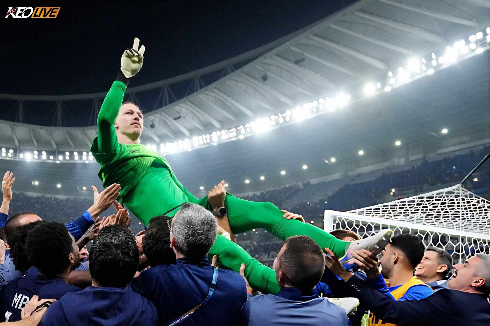 Chiến thắng mang đậm dấu ấn của thủ thành Safonov | Keolive