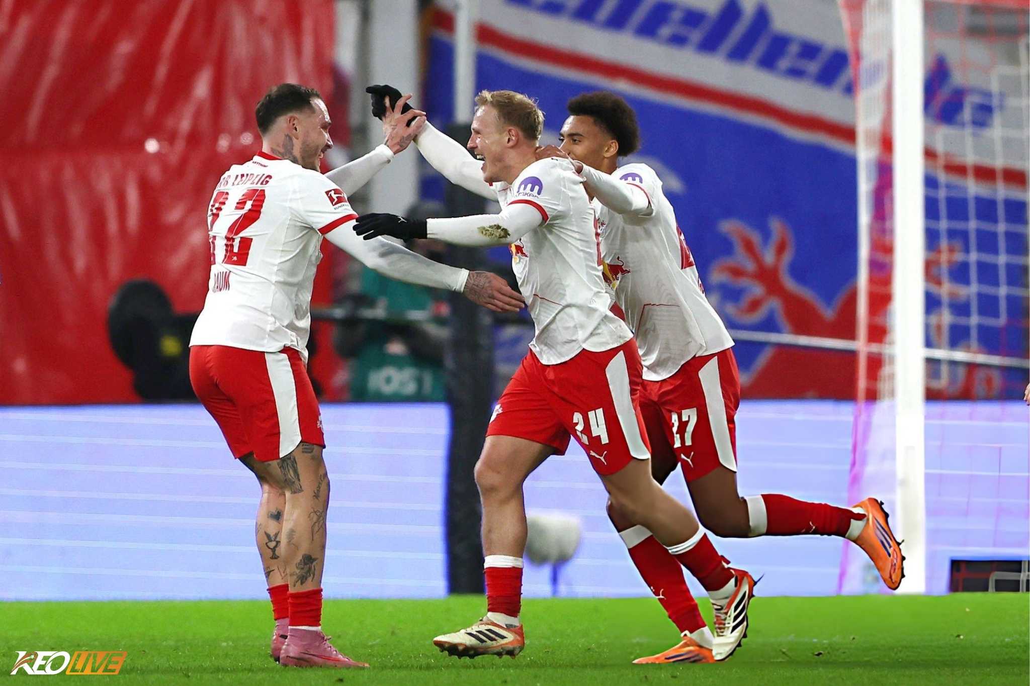 Đội chủ nhà mở tỉ số trước | Keolive