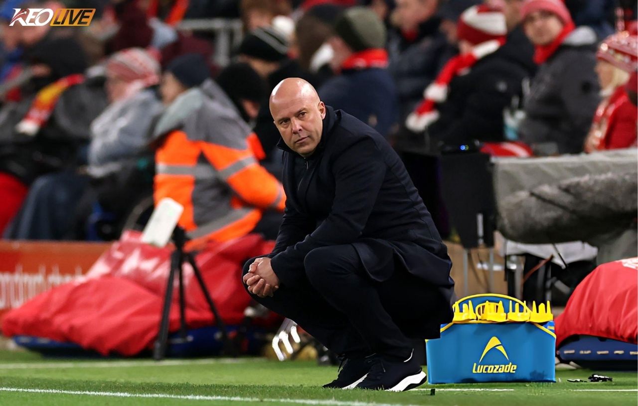 Arne Slot đối mặt áp lực nặng nề | Keolive