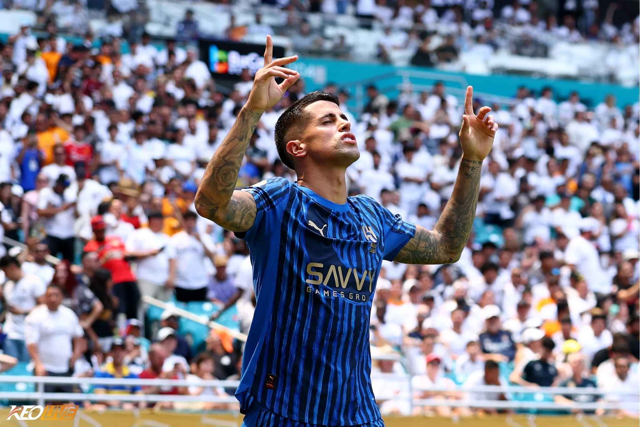 Cả Inter lẫn Barca đều đang rất cần bổ sung vị trí hậu vệ cánh | Keolive