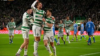 Celtic thoát hiểm ngoạn mục, tiến vào play-off Europa League
