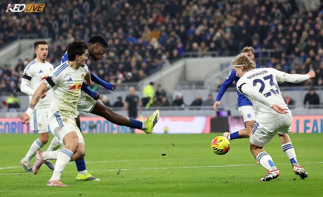 Barry đang có phong độ cực cao khi liên tục nổ súng | Keolive