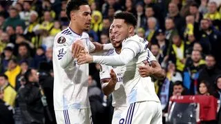 Hình ảnh cho bài Sancho mở tài khoản đưa Villa vào vòng 1/8