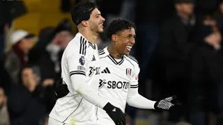 Hình ảnh cho bài Tiếp tục mất người, Chelsea thất thủ trước Fulham trong trận derby London