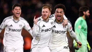 Hình ảnh cho bài Đánh rơi chiến thắng phút bù giờ, The Kop cay đắng chia điểm với Fulham