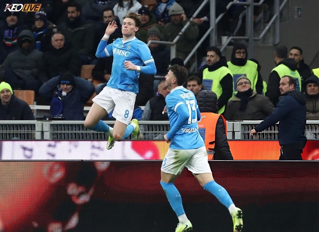 McTominay lập cú đúp giữ lại 1 điểm cho Napoli | Keolive