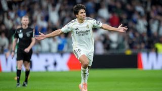 Garcia lập hat-trick, Real Madrid vùi dập Betis 5-1 tại Bernabeu