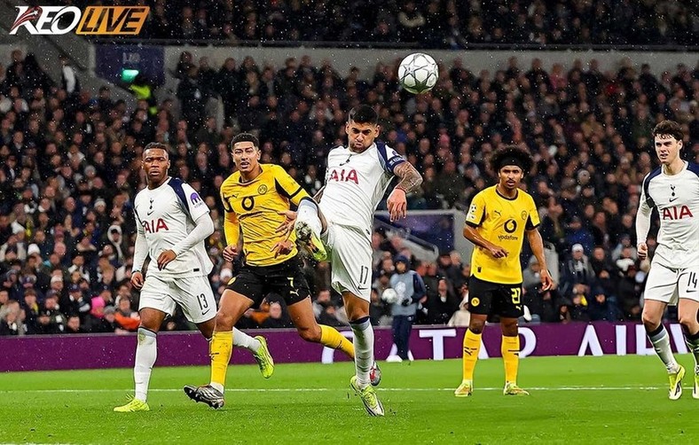 Romero mở điểm cho Gà trống | Keolive