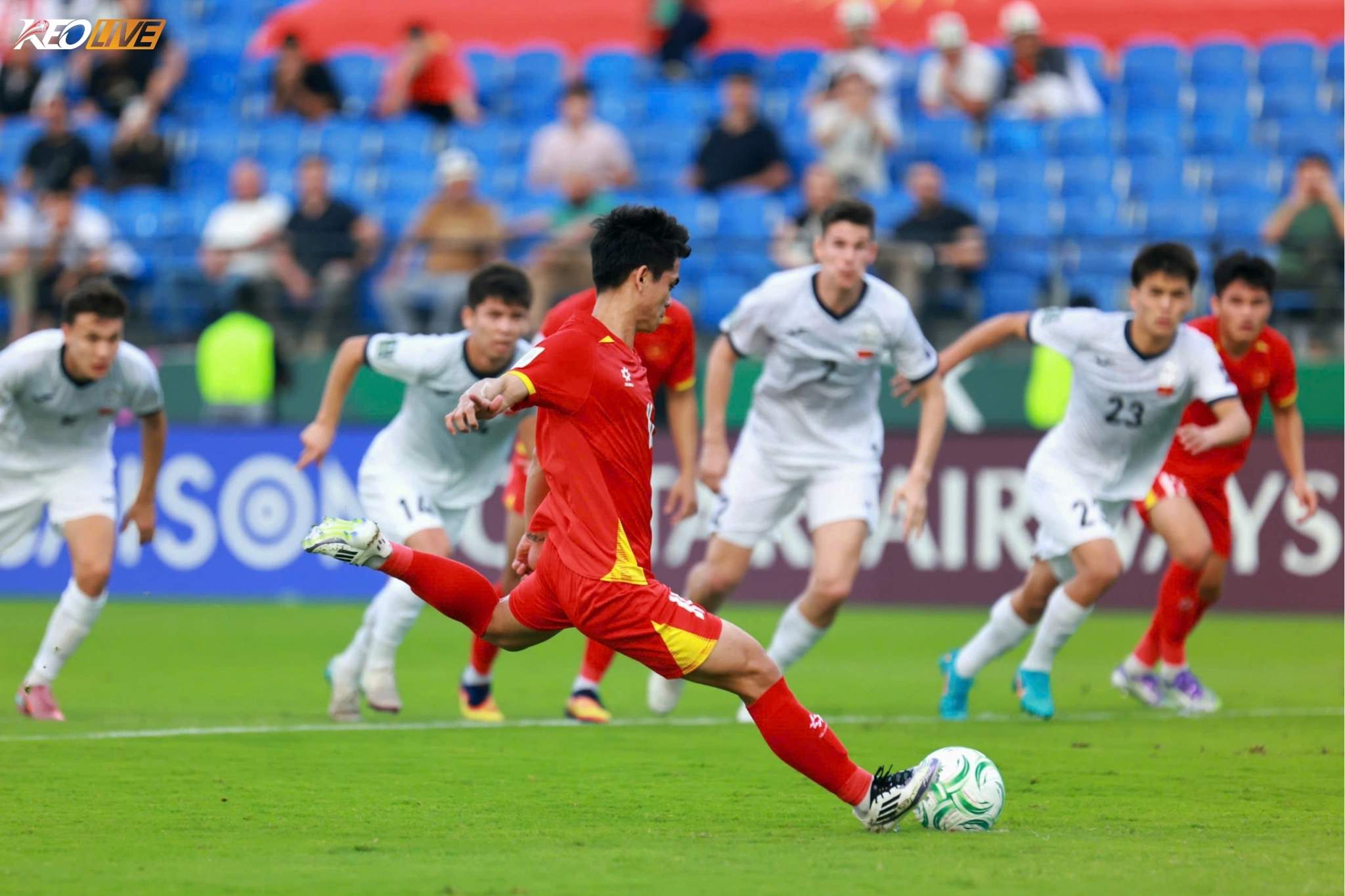 Khuất Văn Khang mở tỉ số cho Việt Nam trên chấm 11m | Keolive