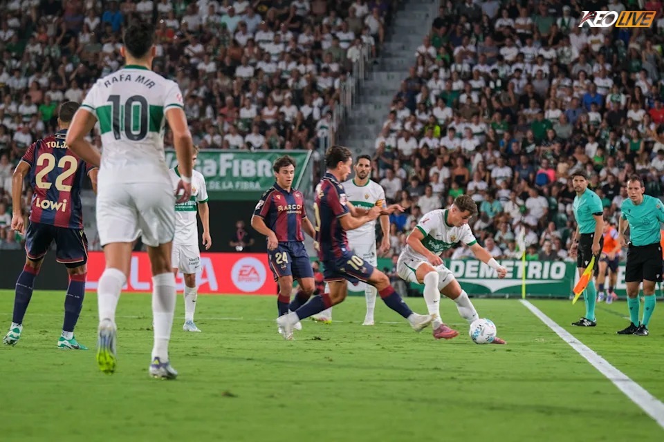 Levante đã để thua Elche 0-2 ở trận lượt đi | Keolive