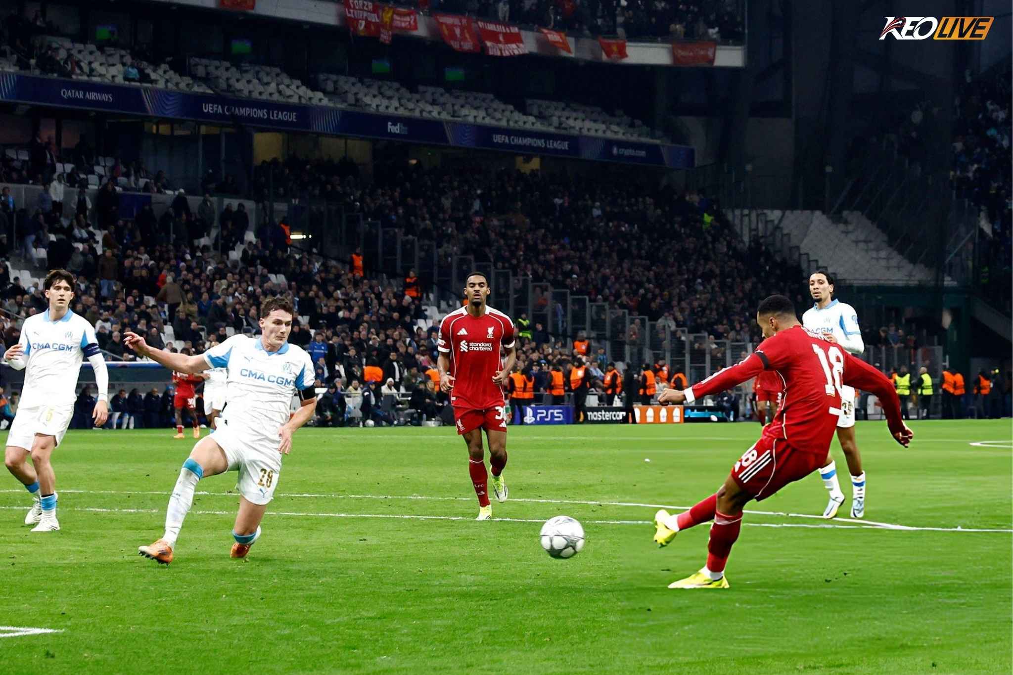 Bàn ấn định tỷ số cùa Gakpo ở phút 90+3 | Keolive