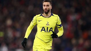 Chấn thương của Bentancur khiến Tottenham phải nhảy vào TTCN