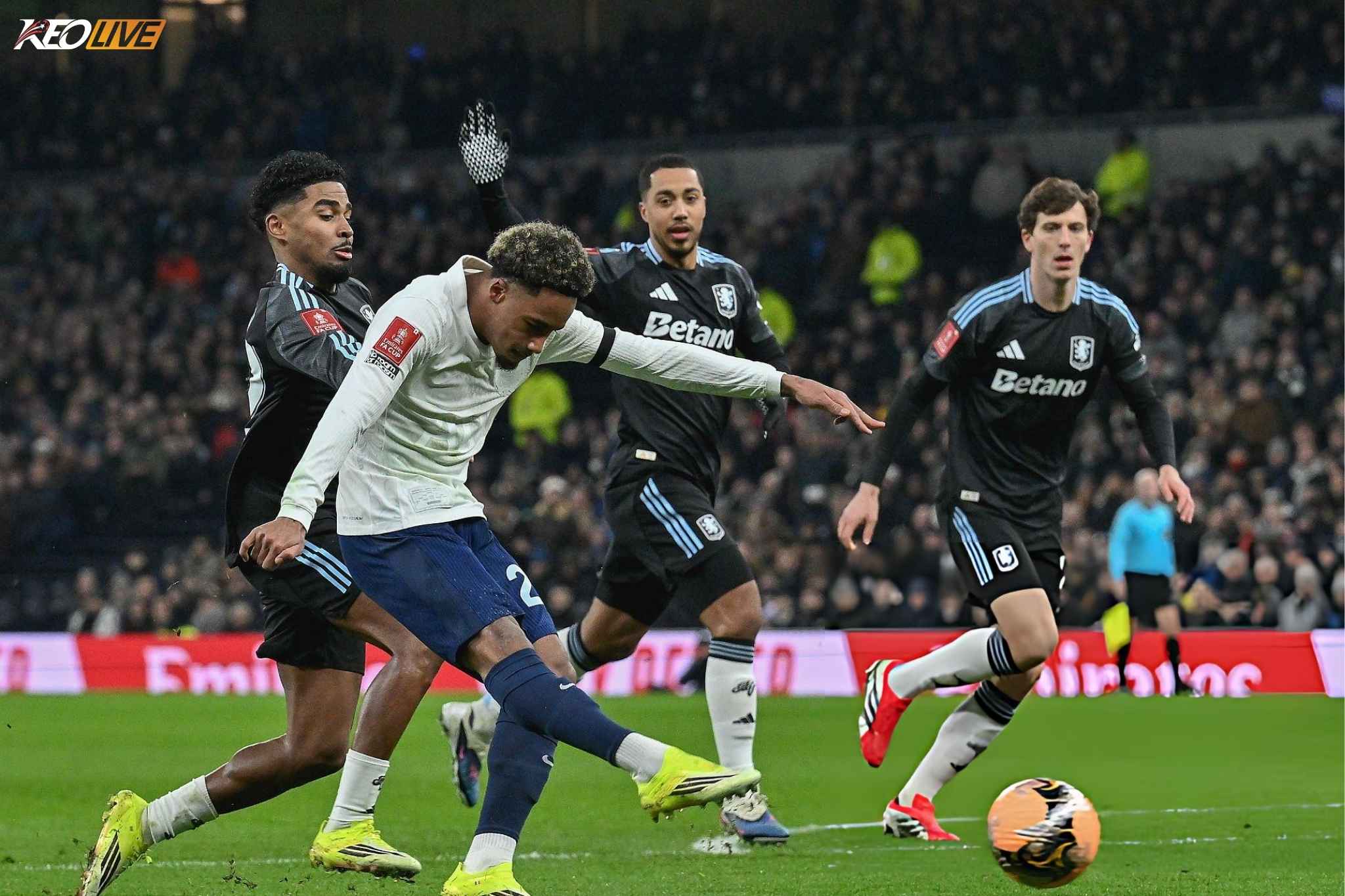 Nỗ lực của Spurs chỉ có thể đem về bàn rút ngắn tỷ số | Keolive