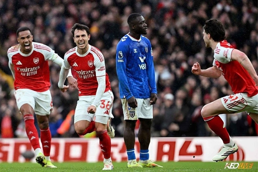 Siêu phẩm sút xa của Zubimendi mở ra thế trận dễ dàng hơn cho Pháo thủ | Keolive