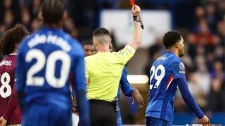 Hình ảnh cho bài Fofana nhận thẻ đỏ, The Blues tiếp tục mất điểm đáng tiếc