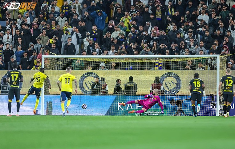 Pha lập công trên chấm 11m của Mane mở ra chiến thắng cho Al-Nassr | Keolive