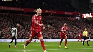 Hình ảnh cho bài Ekitike lập cú đúp, Liverpool đè bẹp Newcastle tại Anfield