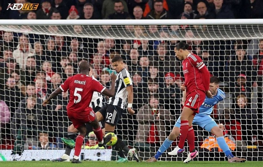 Konaté ấn định chiến thắng 4-1 cho đội chủ sân Anfield | Keolive
