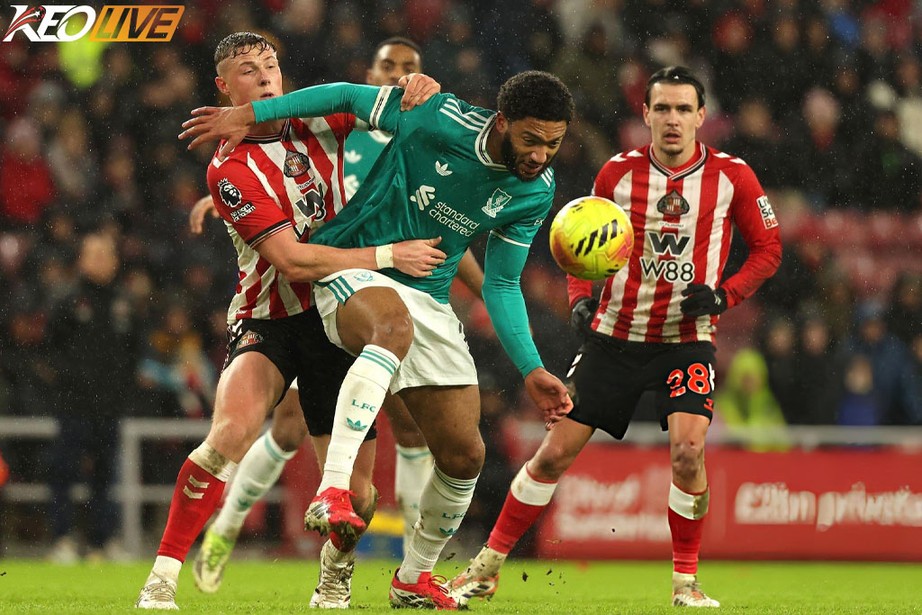 The Kop gặp rất nhiều khó khăn trước Mèo đen | Keolive