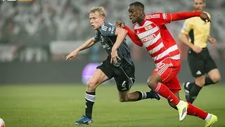 Hình ảnh cho bài Union Berlin 1-1 Frankfurt: Kịch tính cuối trận, thẻ đỏ và penalty 