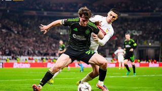 Celtic rời Europa League với chiến thắng tối thiểu trước Stuttgart