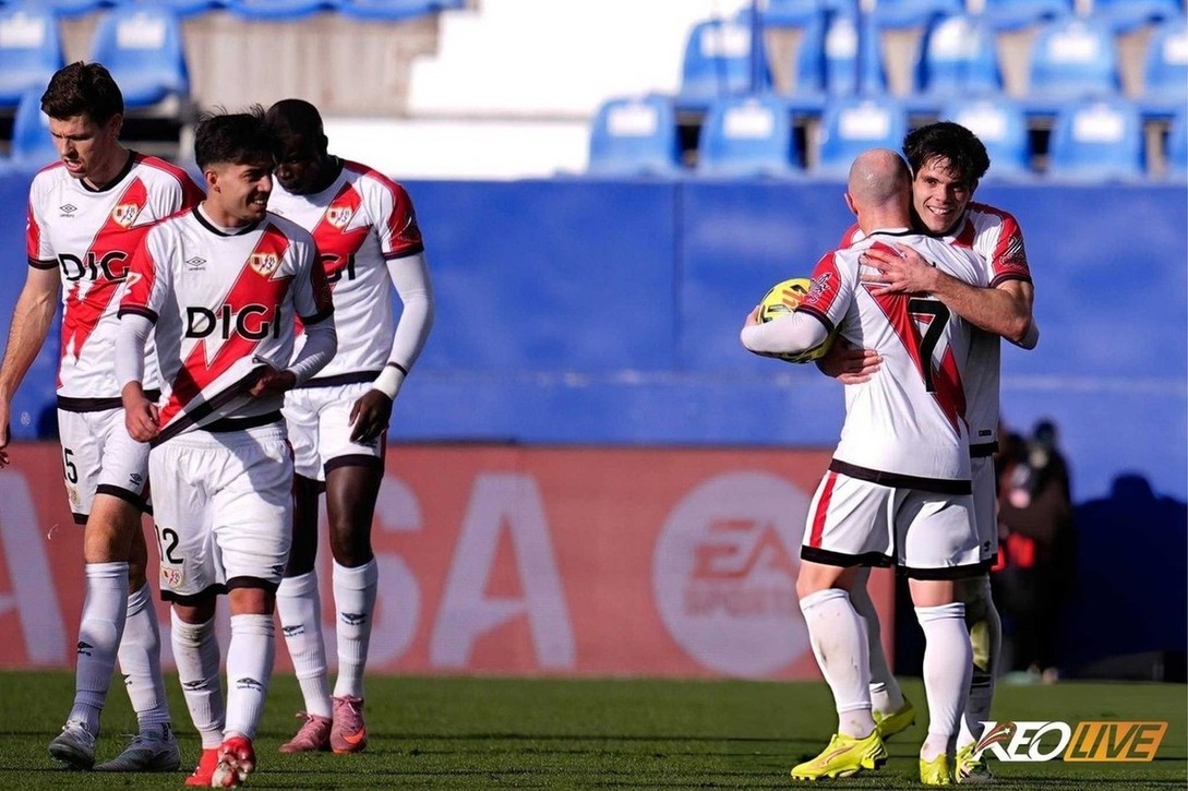 Rayo vươn lên dẫn 2-0 ở những phút cuối hiệp 1 | Keolive