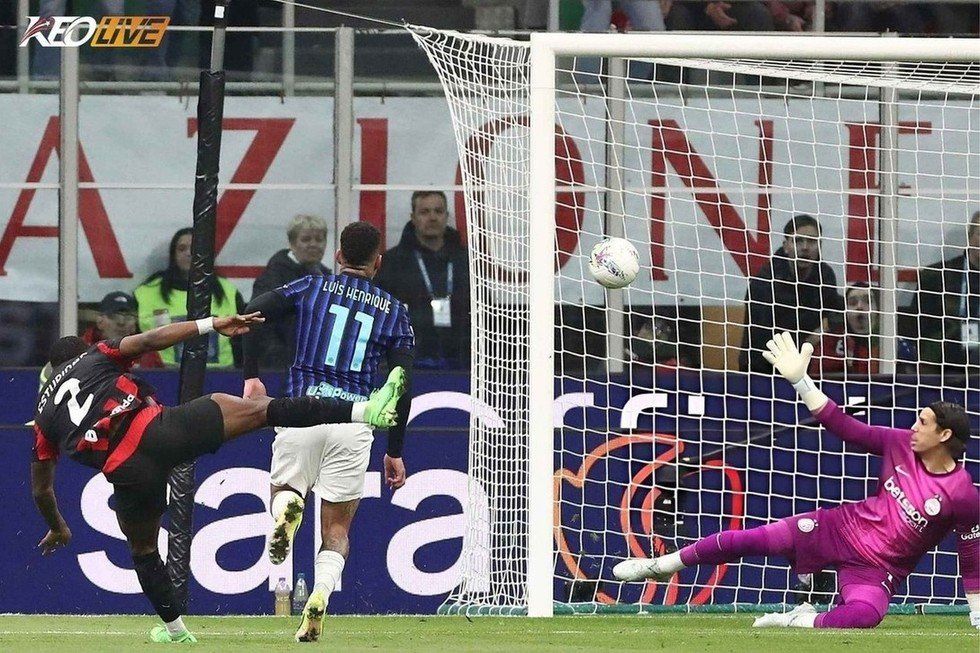 Pha xuất hiện bất ngờ của Estupian trong vòng cấm | Keolive