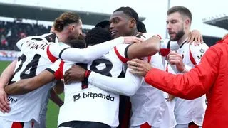 Hình ảnh cho bài Bùng nổ phút cuối, Milan hạ Cremonese ngay tại Giovanni Zini