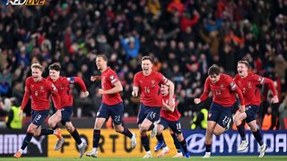 Kovar hóa người hùng trong loạt luân lưu, CH Ireland gục ngã cay đắng