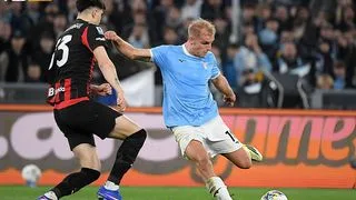 Hình ảnh cho bài Rossoneri buông súng trong cuộc đua Scudetto sau thất bại trước Lazio