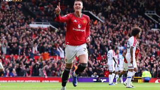 Sesko lại ghi bàn định đoạt trận đấu, Man United ngược dòng hạ Palace