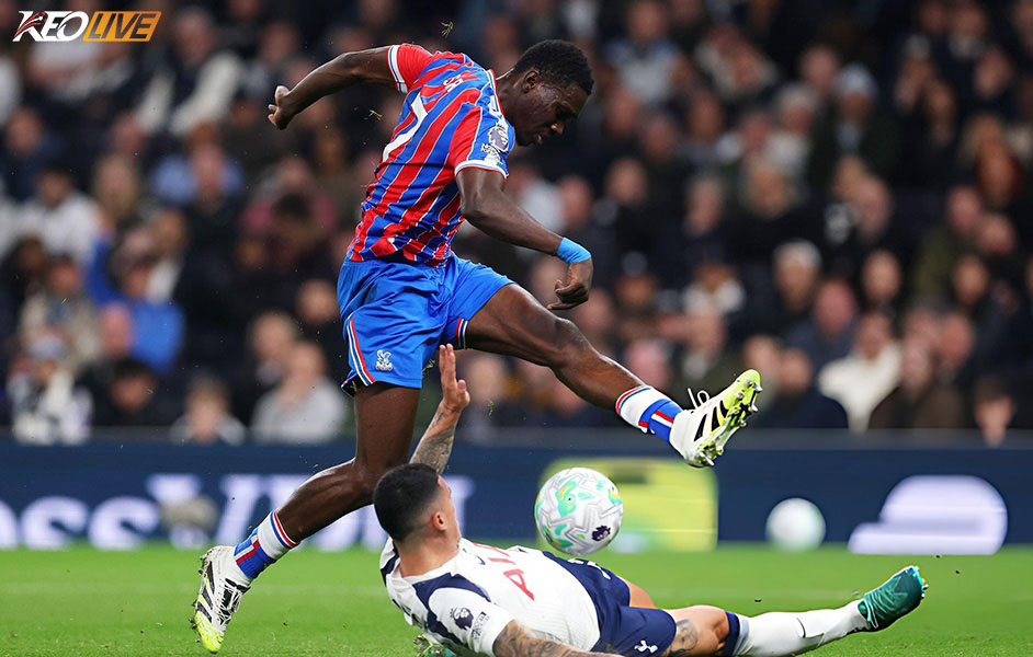 Palace hoàn tất cuộc lội ngược dòng ngay trong hiệp 1 | Keolive