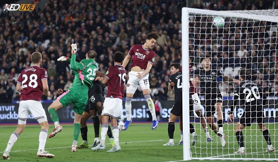 Cựu "Pháo thủ" vừa ghi bàn gỡ hòa, vừa từ chối bàn thắng của City | Keolive